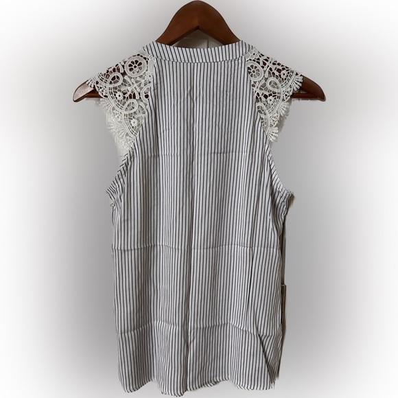 Maurice's Size XS, sleeveless Blouse, NWT - Picture 2 of 4